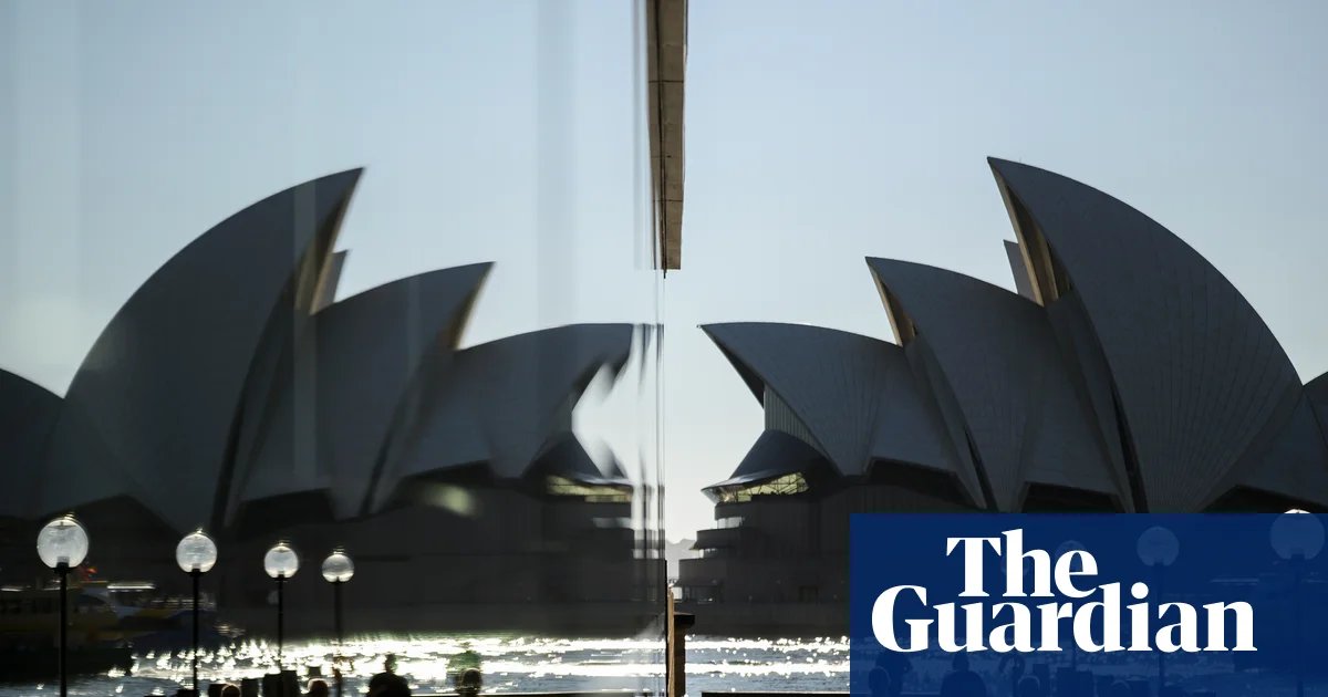 Australia Faces Early Spring Heatwave and Political Challeng…