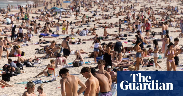 Sydney Experiences Record Early Spring Heat Amid Southern NSW Snow Forecast