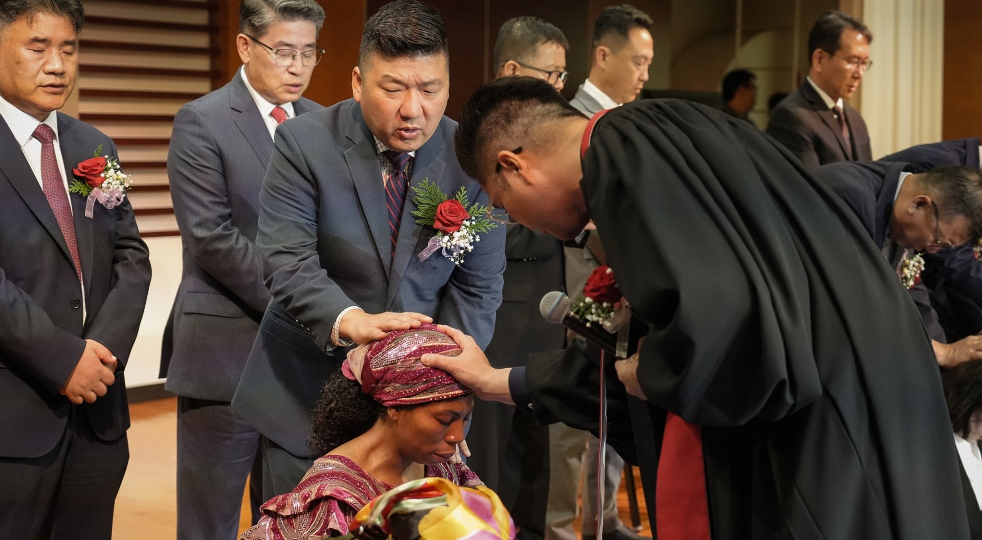필라안디옥교회, 창립 32주년 기념 다민족 임직식 개최