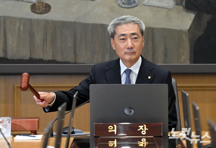 한국은행 성장률 전망 상향, 김윤덕 장관 서울 주택 공급 확대 논의, 네팔 대홍수로 한국인 9명 연락두절