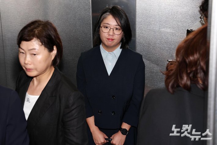 용혜인 장관 후보자 겸직 논란, 긴급조치 피해자 재심 특별법 통과, 경찰청장 후보 3인 압축