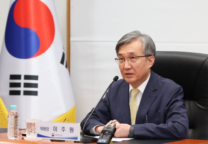 중대범죄수사청장 후보 추천, 용혜인 비례대표 장관 겸직 금지 법안 발의, 서울세계불꽃축제 자리 판매 논란
