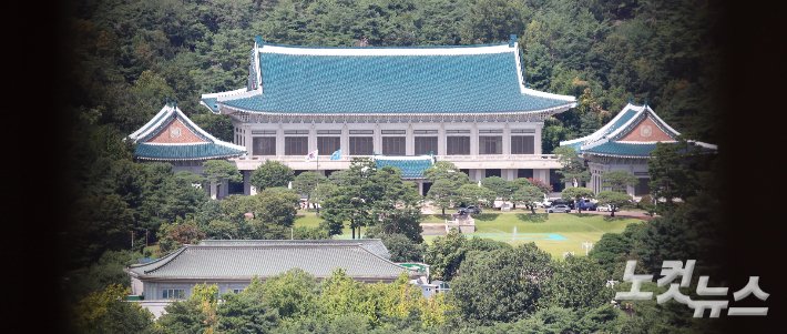 청와대, 북한 단거리 미사일 발사에 따른 긴급안보상황 점검회의 개최
