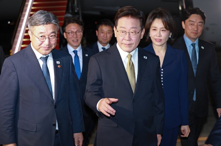 이재명 대통령, 미국·멕시코 순방 후 귀국…남은 과제는