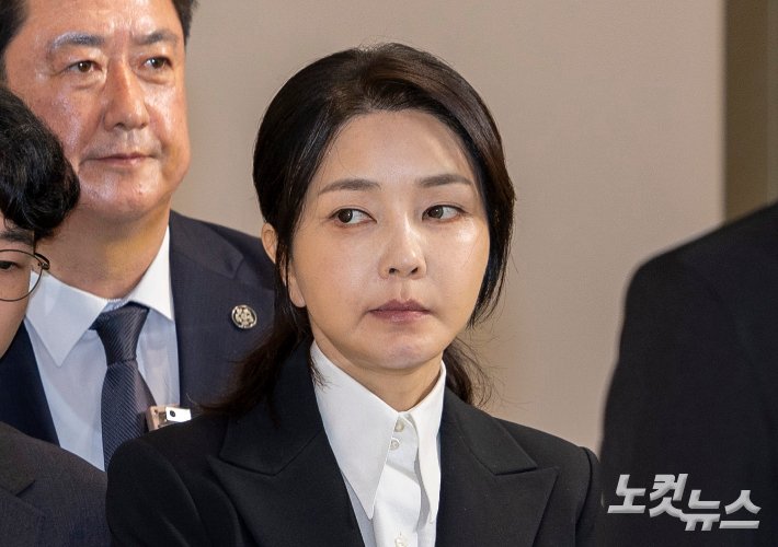 검찰, '김건희 쥴리 의혹' 관련 안해욱·정천수에게 징역 2년 구형
