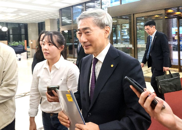 신현송 총재, 은행장들과 첫 간담회 개최