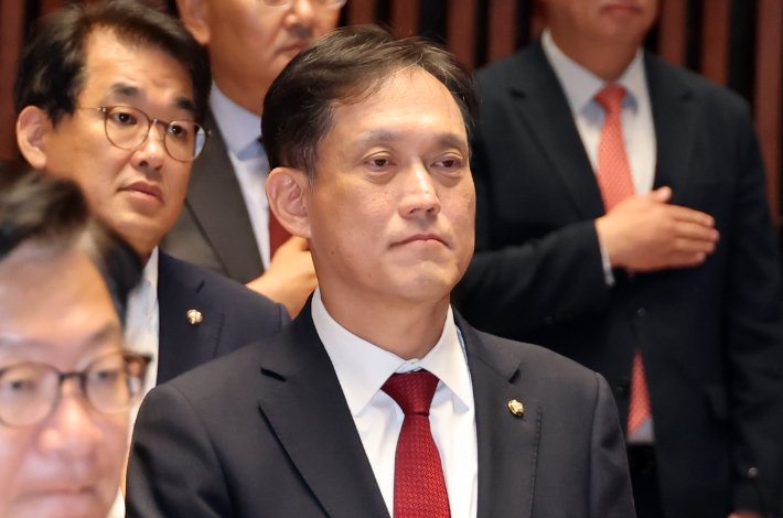 더불어민주당, 김태규 의원 제명 촉구 결의안 채택