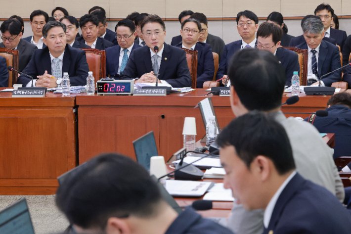 여야, 국감에서 한동훈 의원 수사 자료 유출과 이화영 가석방 요구 공방