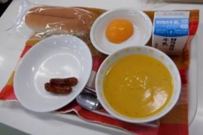 삿포로 초등학교 급식량 논란, 학부모들 불만 제기