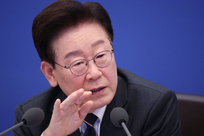 이재명 대통령 국정수행 지지도 2주 연속 하락