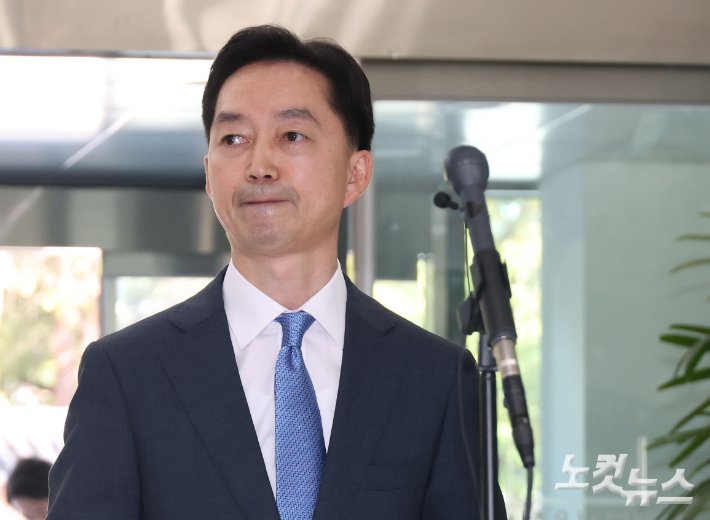 김지용 중대범죄수사청장 후보자, 안태근 성추행 사건 미조치 논란
