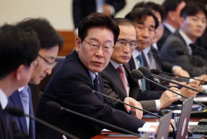 이재명 대통령, 개헌 논란에 대한 입장 재확인