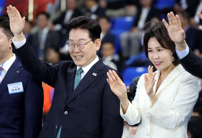 여야, 대통령비서실 국정감사 증인 채택 문제로 격돌