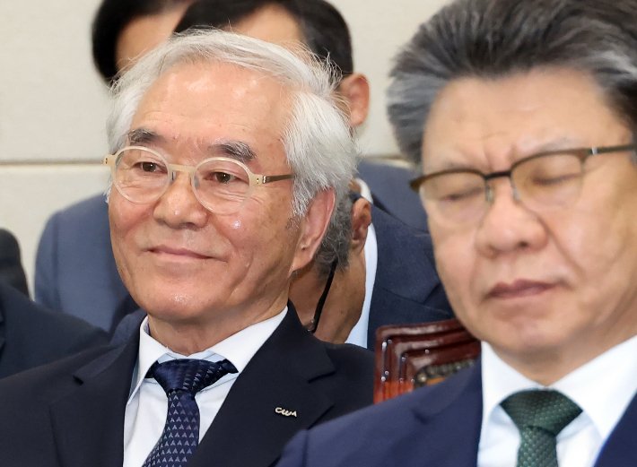 건설근로자공제회 이사장, 과거 인연 의혹 부인