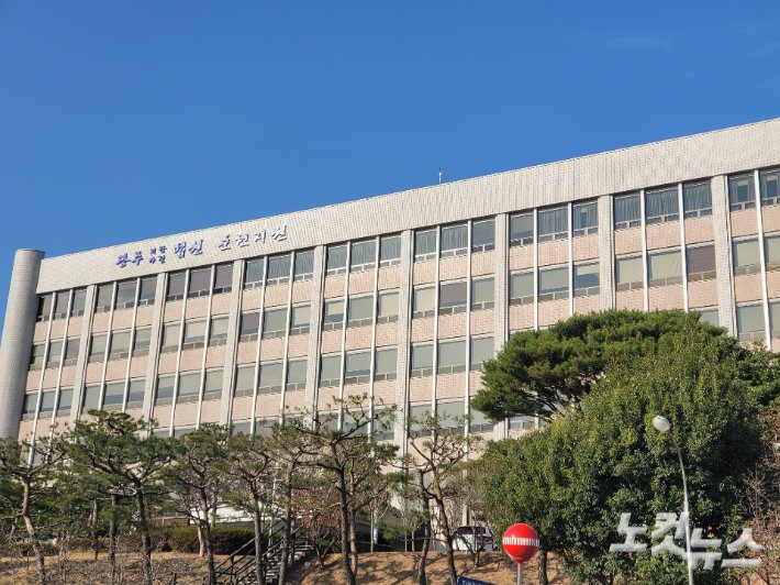 성매매 미끼로 남성 유인해 폭행한 10대들 중형 선고