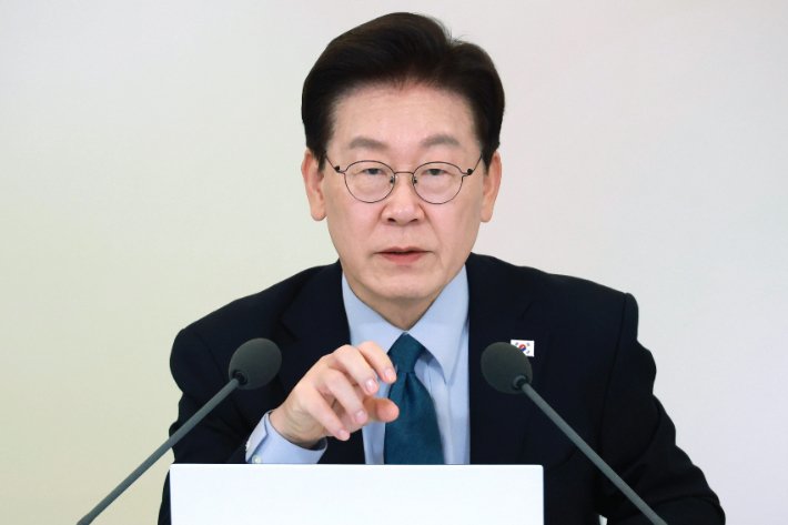이재명 대통령 국정운영 긍정 평가 46%로 상승