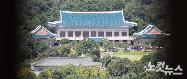 청와대, 북한 단거리 미사일 발사에 따른 긴급안보상황 점검회의 개최