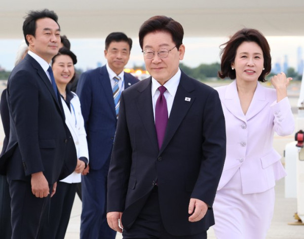 이재명 대통령, 뉴욕 도착 후 주거안정 정책 의지 밝혀