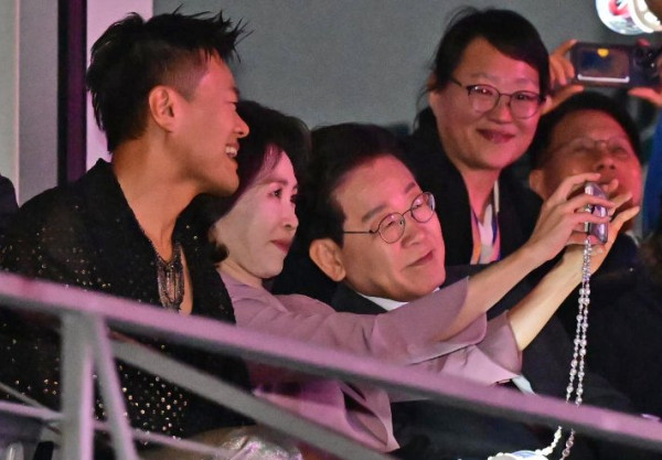 이재명 대통령, 멕시코에서 스트레이키즈 콘서트 관람