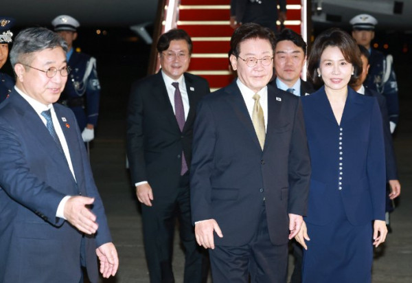 이재명 대통령, 미국·멕시코 순방 마치고 서울 귀국