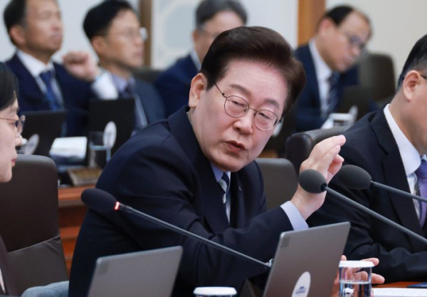 이재명 대통령, 실용적 국익 외교 방침 강조