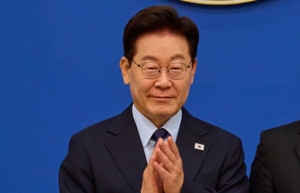 이재명 대통령 국정운영 긍정 평가 44%로 증가
