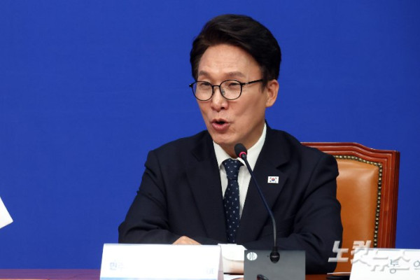 순창장류축제에서 가수 공연 중단, 김민석 대표 축사 진행 논란