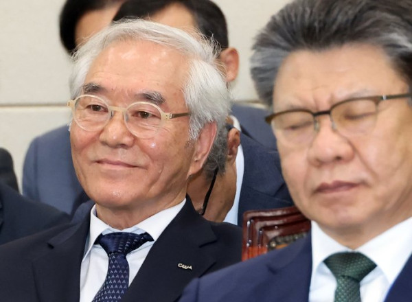 건설근로자공제회 이사장, 과거 인연 의혹 부인