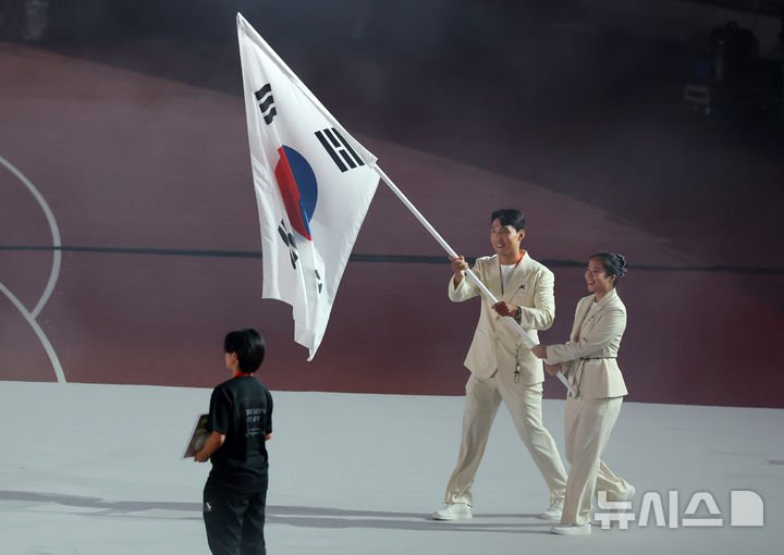 2026 아이치·나고야 아시안게임 개회식 성황리 개최, 한국 선수단과 북한 선수단 입장