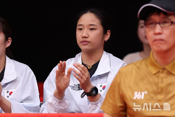 안세영, 아시안게임 배드민턴 단체전에서 동료 응원으로 존재감 발휘