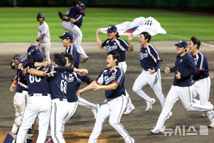 한국 야구, 아시안게임 5연패 달성…최민석, 박준순, 조형우 활약
