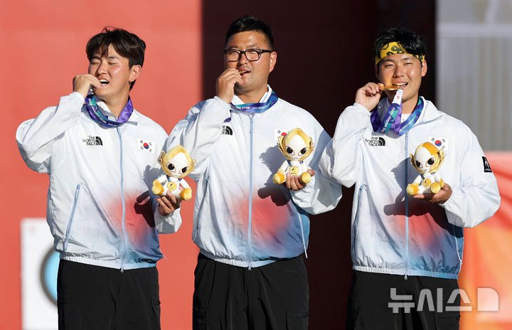 김우진, 아시안게임 리커브 남자 단체전 금메달 획득