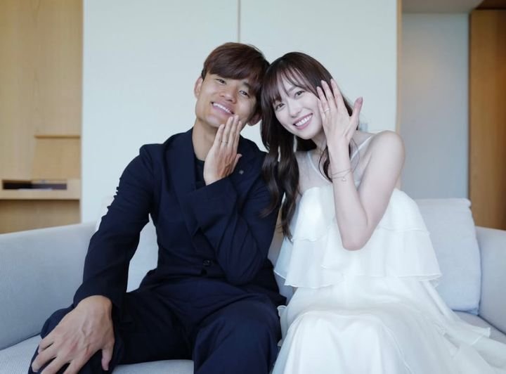 일본 축구선수 구보 타케후사, 배우 후쿠하라 하루카와 결혼