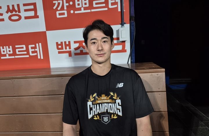스기모토, 홀드왕 경쟁에 나서며 KT의 우승에 기여