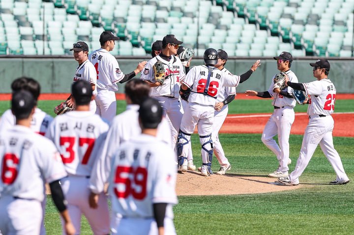 울산 웨일즈, 울산-KBO 폴리그 개막전에서 LG 트윈스에 승리