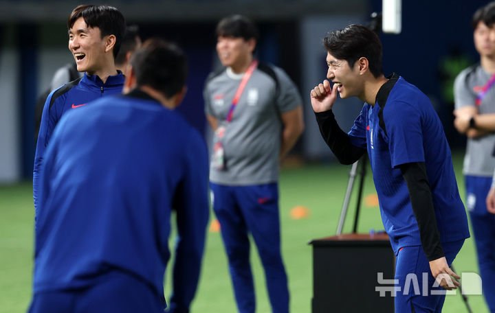 이강인과 황인범, AFC 올해의 남자 국제선수상 후보에 올라