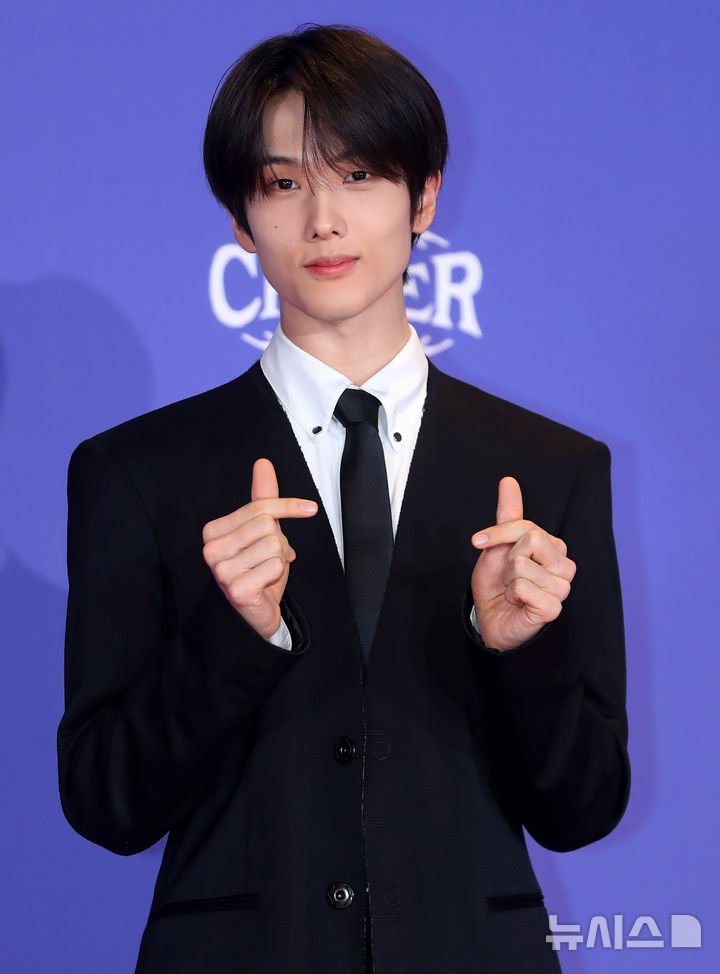 LG 트윈스, NCT 지성 시구자로 초청