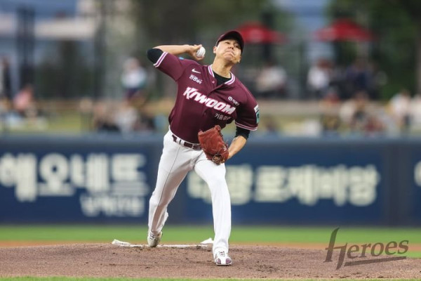 키움, LG 꺾고 3위 경쟁서 우위 점해
