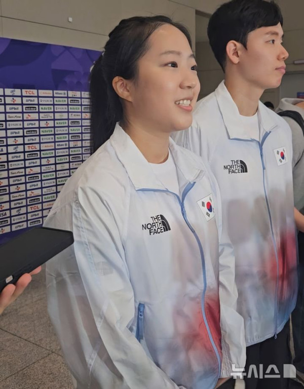 신유빈, 아시안게임 금메달 목표로 출국