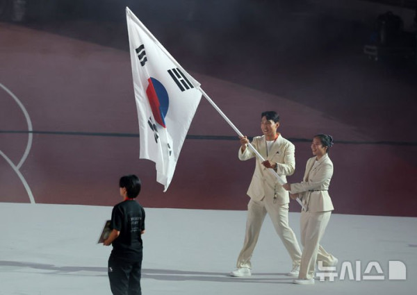 2026 아이치·나고야 아시안게임 개회식 성황리 개최, 한국 선수단과 북한 선수단 입장