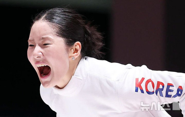 송세라, 아시안게임 펜싱 여자 에페 개인전에서 금메달 획득
