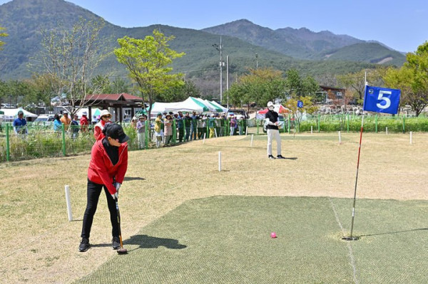 파크골프 산업, 과도한 상술과 외지인 배척으로 위기 직면