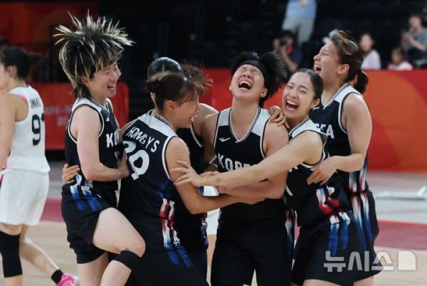 한국 여자농구, 12년 만에 아시안게임 금메달 획득