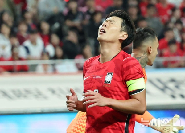 손흥민, A매치 58호골 기록에도 우루과이에 1-4 패배