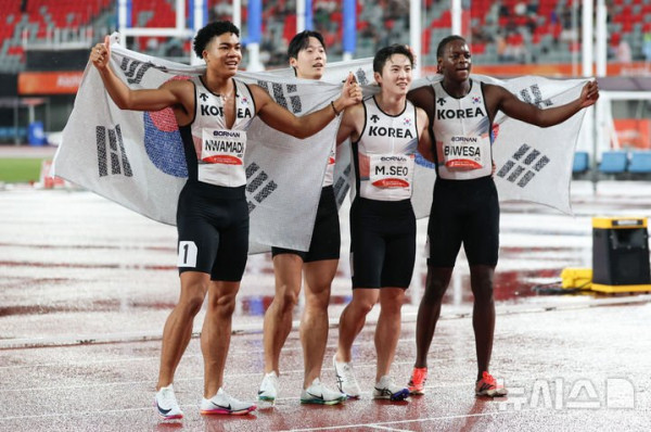 한국 남자 400m 계주팀, 동메달 획득 후 혼란 겪어
