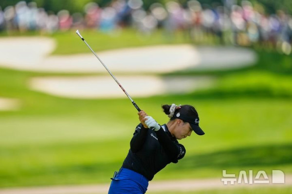 윤이나, LPGA 롯데 챔피언십 2라운드에서 공동 3위 기록