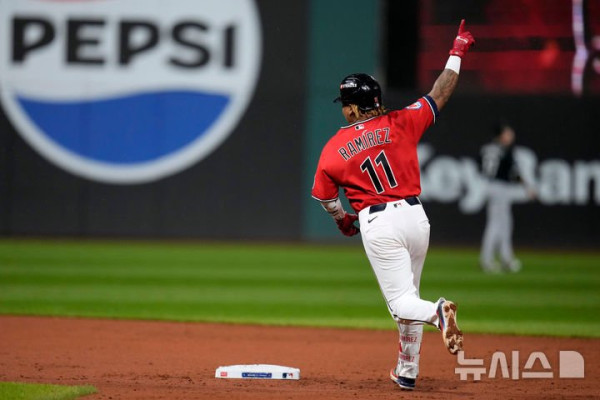 클리블랜드, 화이트삭스 꺾고 ALCS 진출…역대 첫 리버스스윕