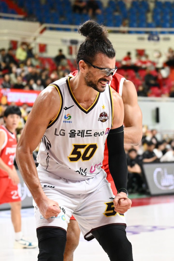 LG, 현대모비스 꺾고 3연패 탈출…마레이 34리바운드 기록