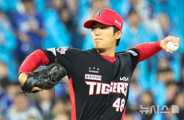 KIA, 삼성과의 플레이오프 1차전에서 5-1로 승리