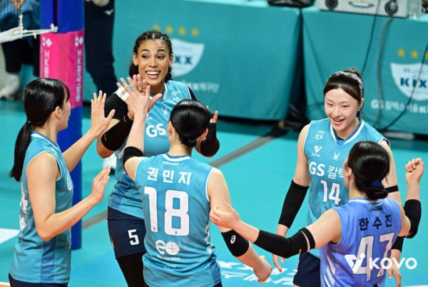 GS칼텍스, 한국도로공사 상대로 V-리그 개막전 3-0 승리